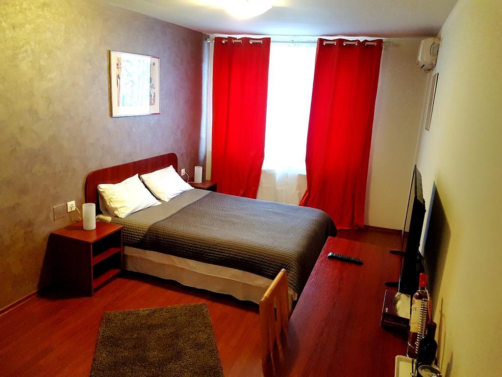 Hotel Mic Букурещ Екстериор снимка