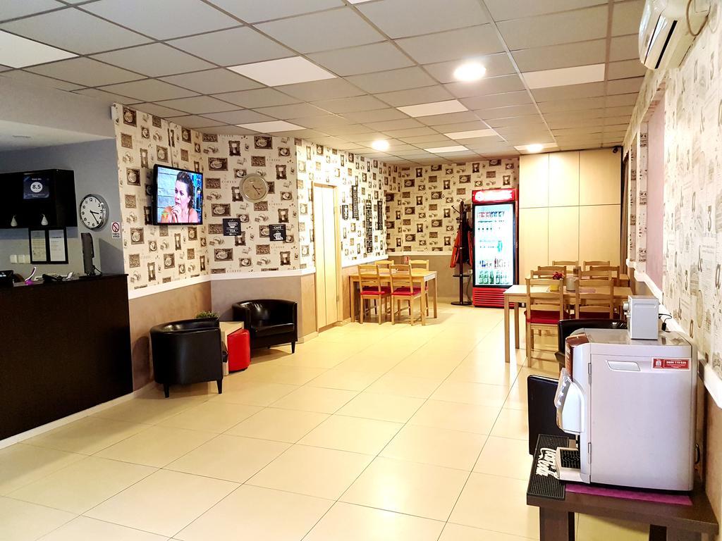 Hotel Mic Букурещ Екстериор снимка